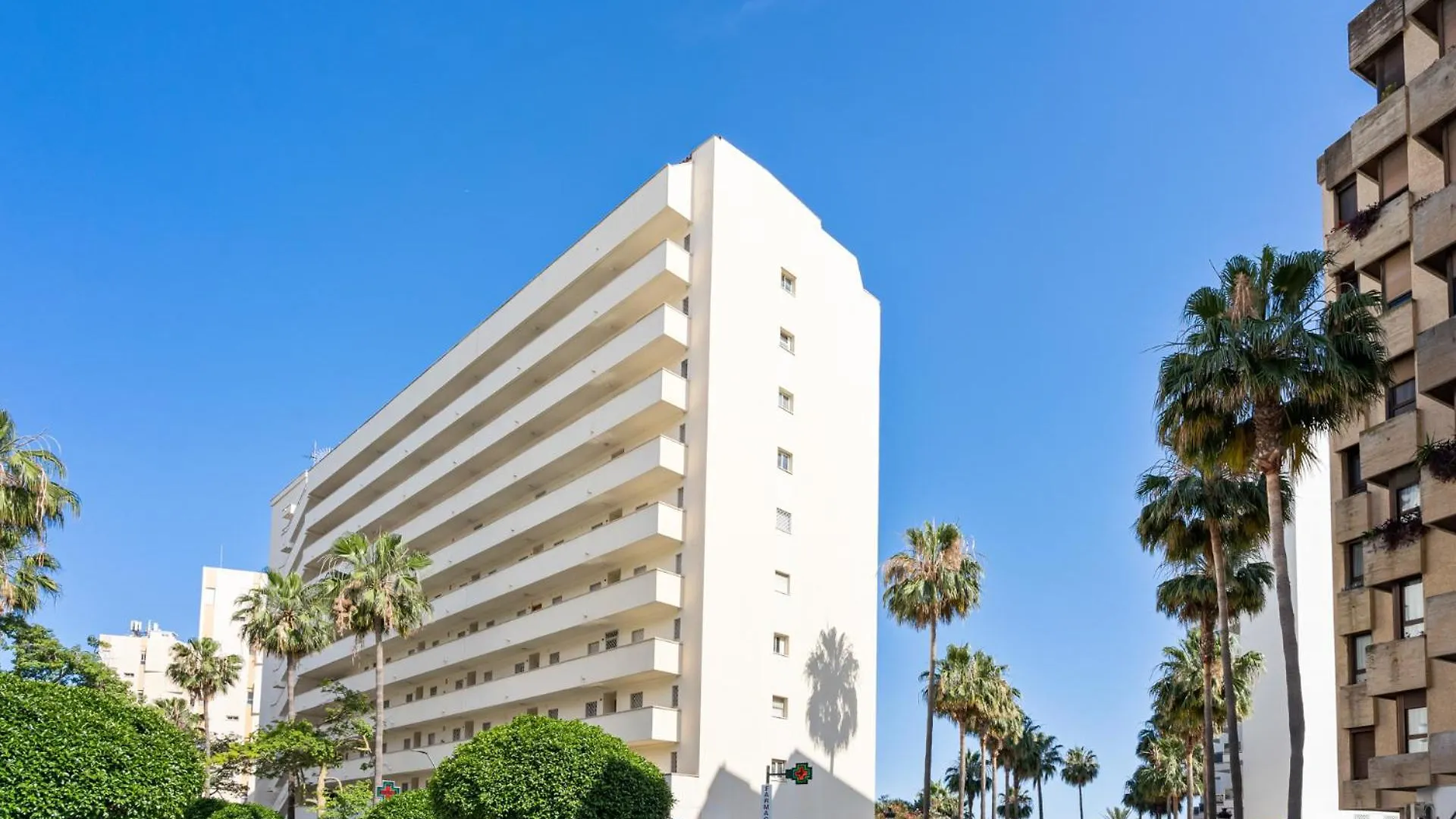 Beach Front Apartment With Pool Marbella España